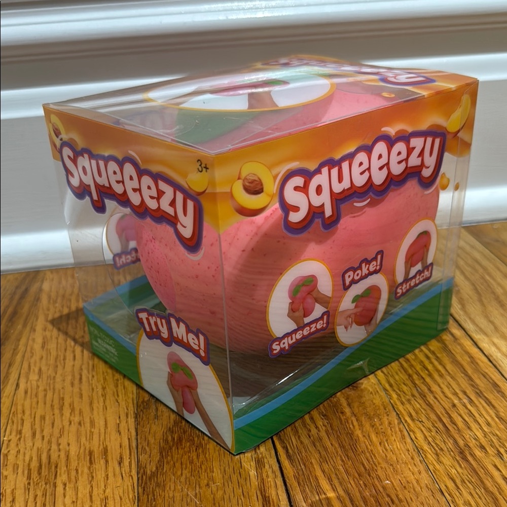 Squeezy Pink Squishy Peach - Sunny Days Squeezy NIB